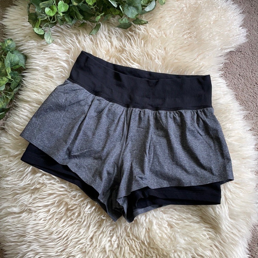 Lulu lemon running shorts